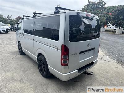 2018 Toyota Hiace - Thumbnail