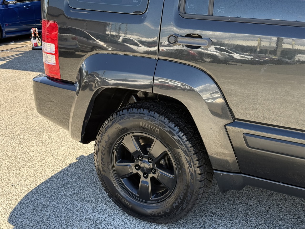 2011 Jeep CHEROKEE