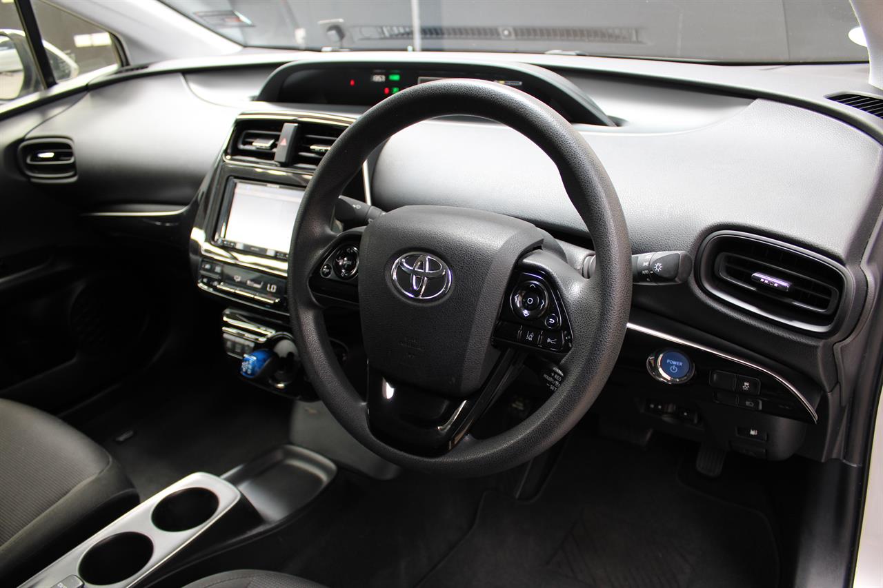 2019 Toyota PRIUS