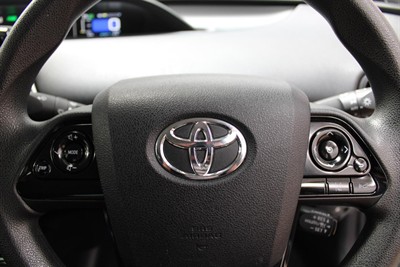 2019 Toyota PRIUS - Thumbnail