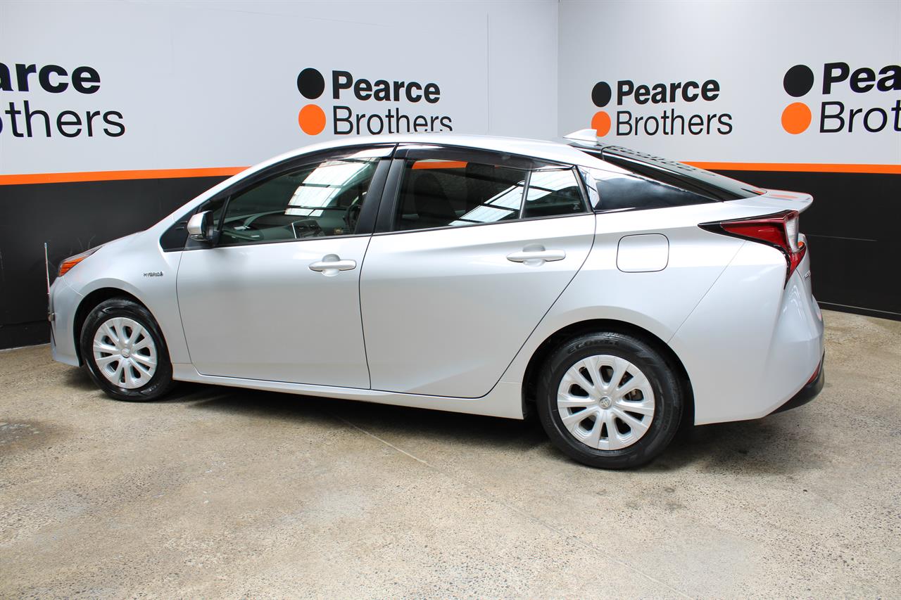 2019 Toyota PRIUS