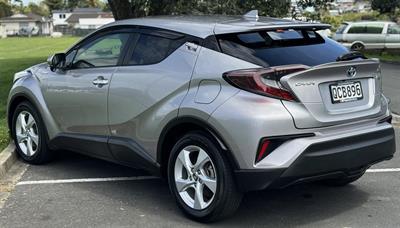 2018 Toyota C-HR - Thumbnail