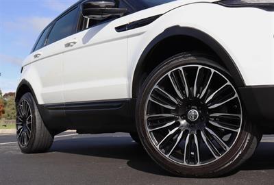 2017 Land Rover Range Rover Evoque - Thumbnail