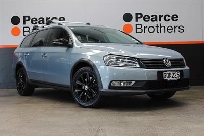 2012 Volkswagen Passat - Thumbnail