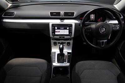 2012 Volkswagen Passat - Thumbnail