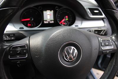 2012 Volkswagen Passat - Thumbnail