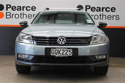 2012 Volkswagen Passat - Thumbnail