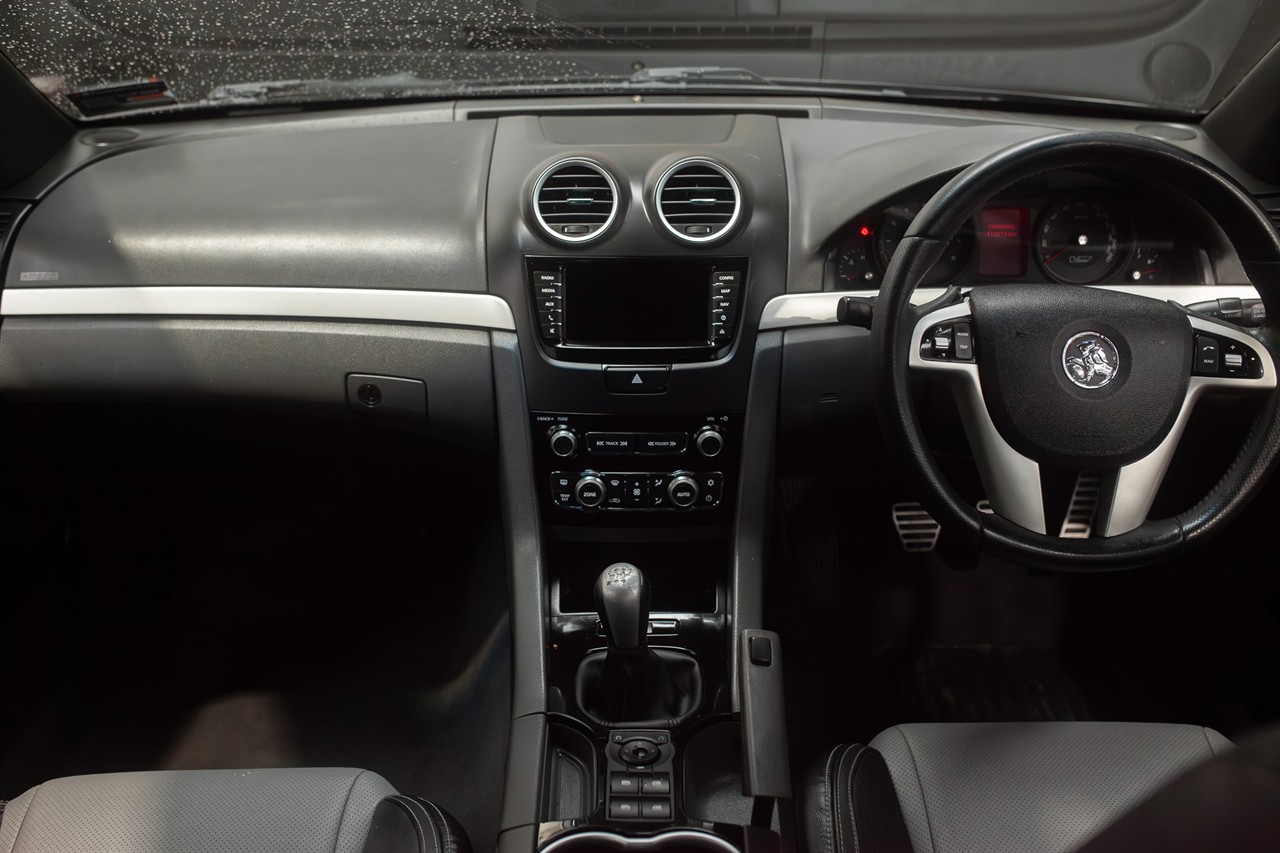 2011 Holden COMMODORE