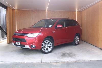 2014 Mitsubishi Outlander - Thumbnail