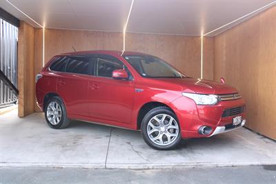 2014 Mitsubishi Outlander - Thumbnail