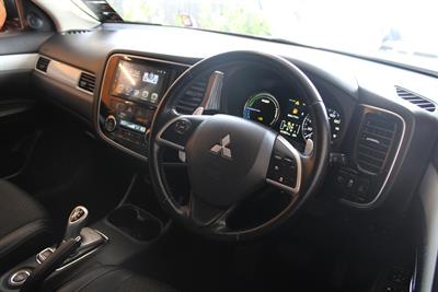 2014 Mitsubishi Outlander - Thumbnail