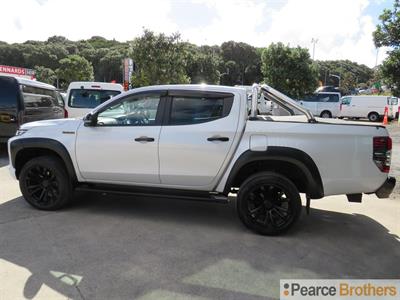 2020 Mitsubishi Triton - Thumbnail