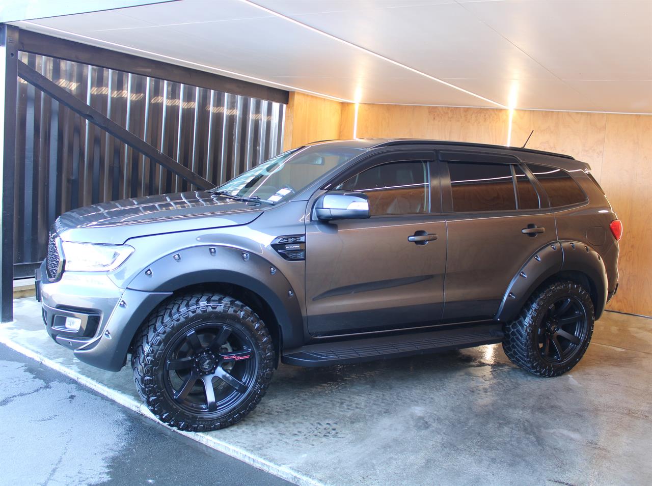 2020 Ford Everest