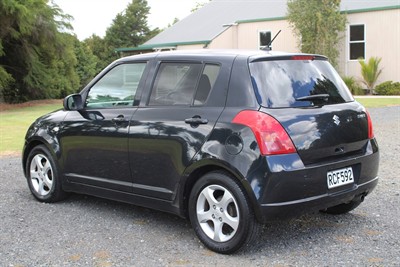 2006 Suzuki Swift - Thumbnail