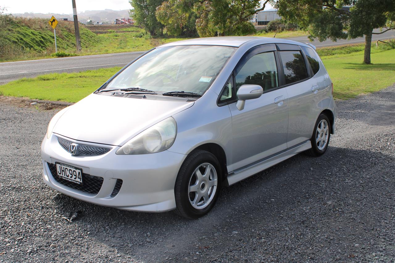 2005 Honda FIT