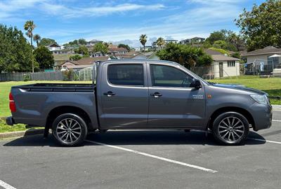 2015 Toyota Hilux - Thumbnail