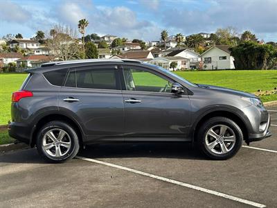 2015 Toyota RAV4 - Thumbnail