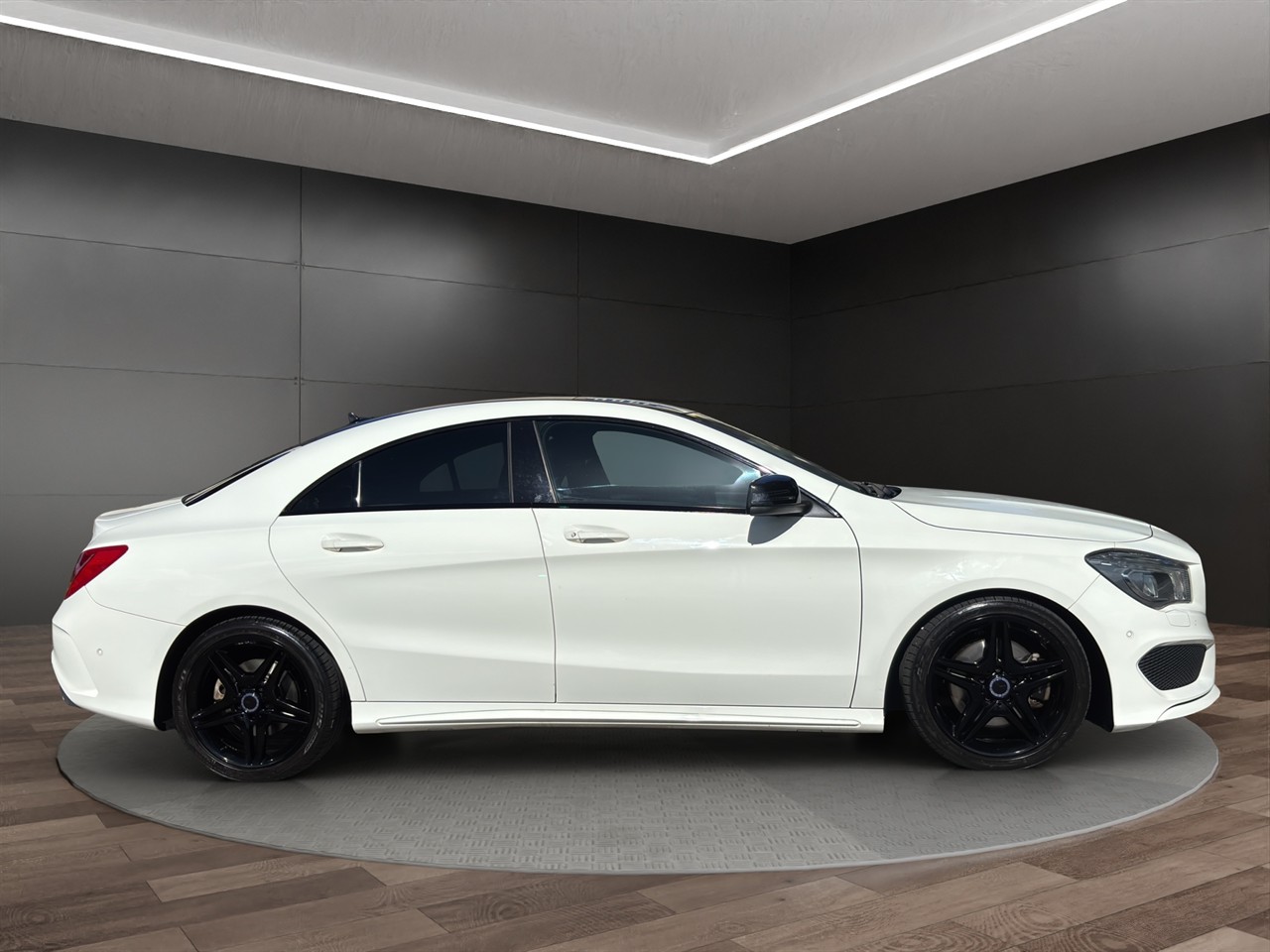 2015 Mercedes-Benz CLA 250