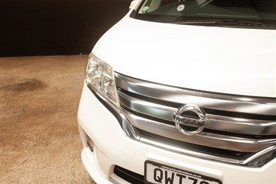 2012 Nissan Serena - Thumbnail