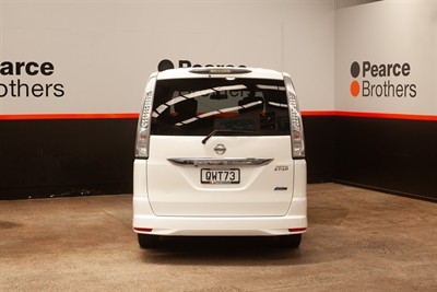 2012 Nissan Serena - Thumbnail