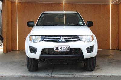 2011 Mitsubishi Triton - Thumbnail