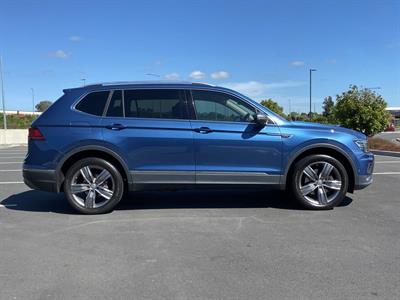 2020 Volkswagen Tiguan - Thumbnail