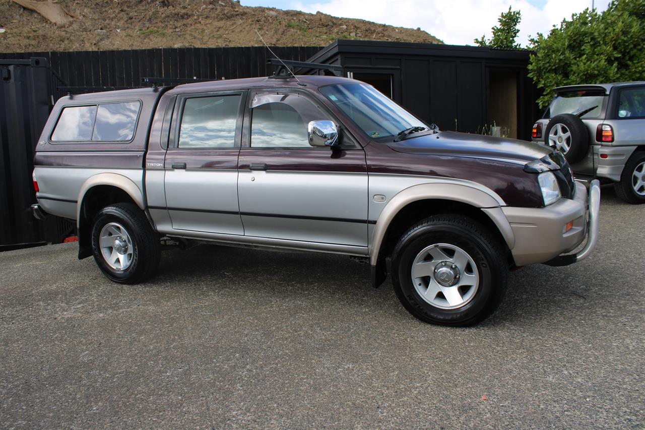 2002 Mitsubishi Triton