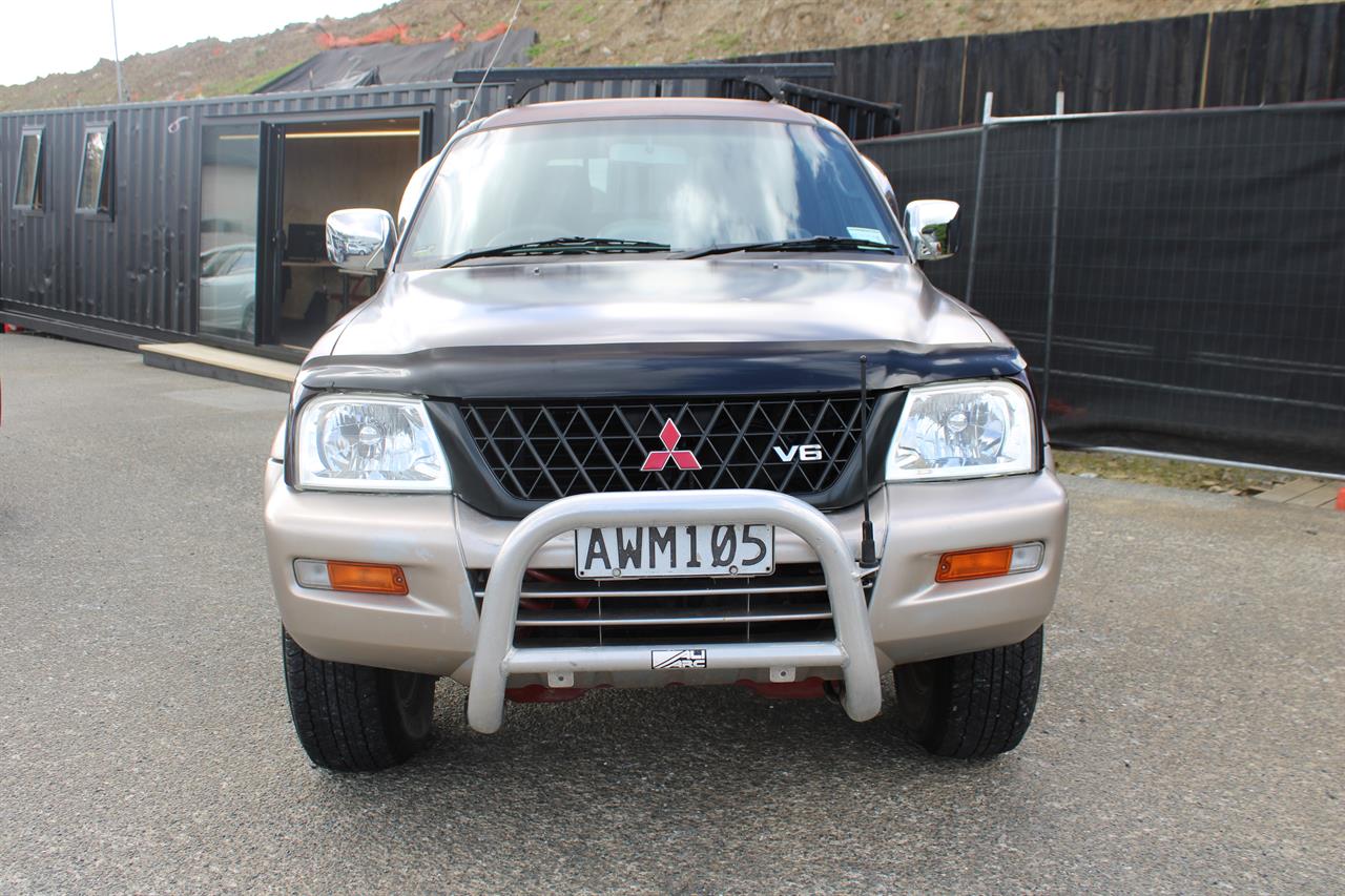 2002 Mitsubishi Triton