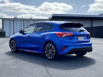 2021 Ford Focus - Thumbnail