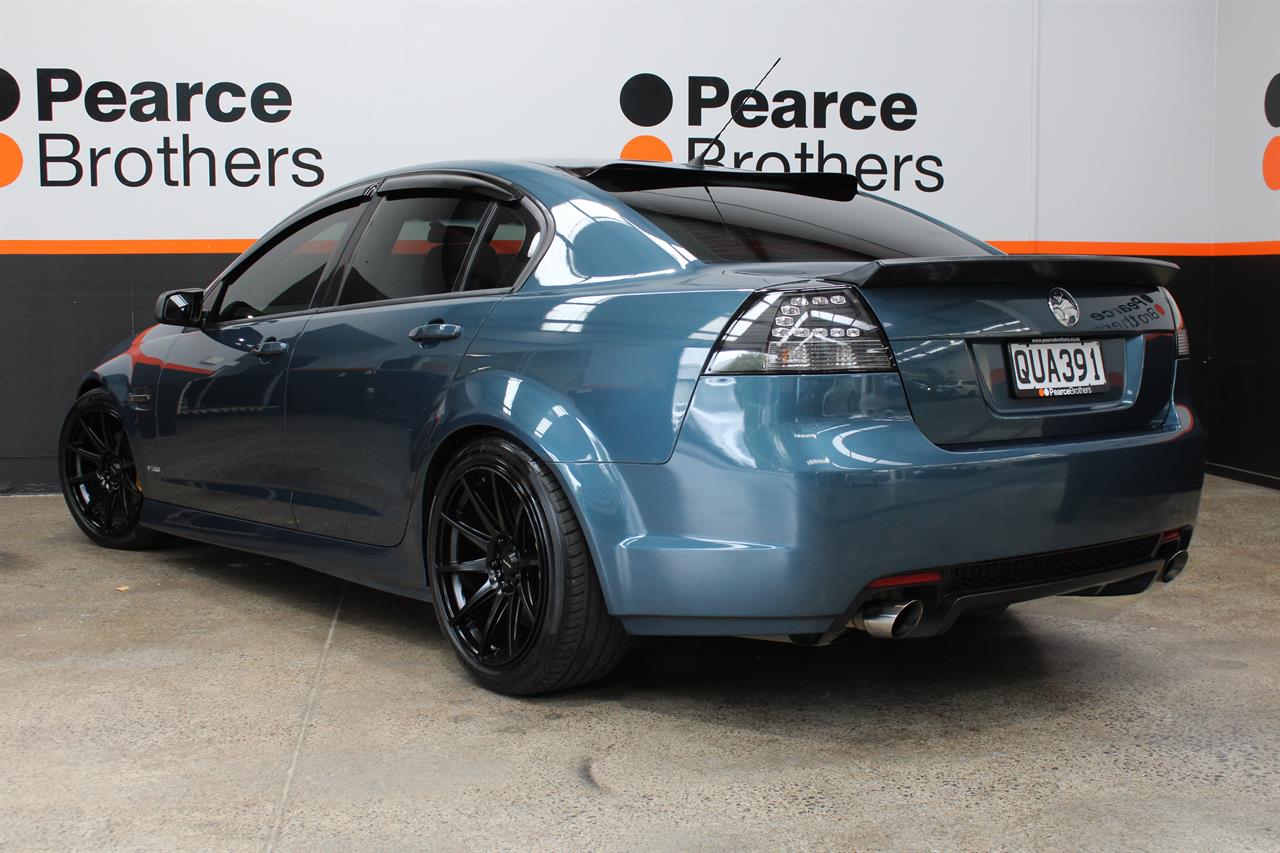 2010 Holden COMMODORE