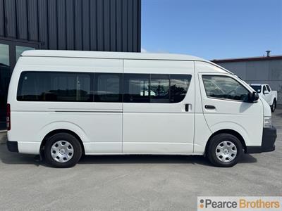 2013 Toyota Hiace - Thumbnail