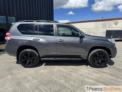 2013 Toyota Landcruiser Prado - Thumbnail