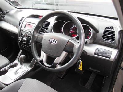 2010 Kia Sorento - Thumbnail