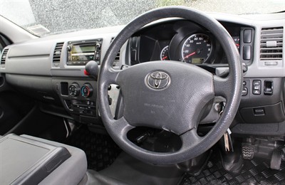 2011 Toyota Hiace - Thumbnail