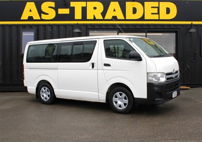 2011 Toyota Hiace - Thumbnail