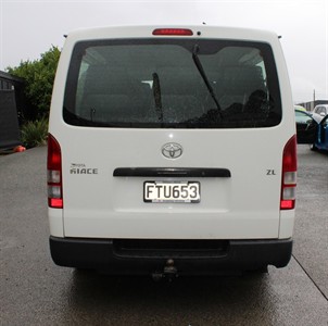 2011 Toyota Hiace - Thumbnail