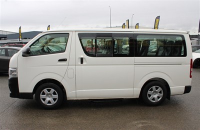 2011 Toyota Hiace - Thumbnail