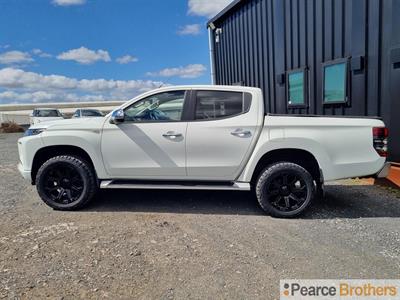 2021 Mitsubishi Triton - Thumbnail