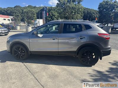 2016 Nissan QASHQAI - Thumbnail