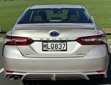 2019 Toyota Camry - Thumbnail