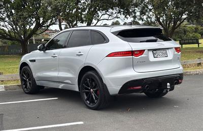 2020 Jaguar F-Pace - Thumbnail