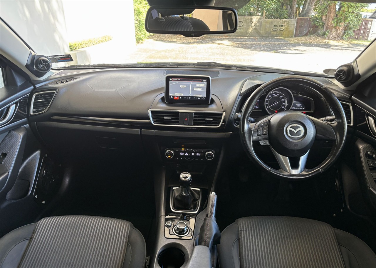 2015 Mazda Axela