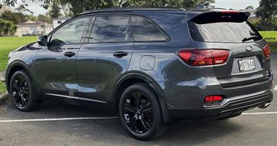 2019 Kia Sorento - Thumbnail