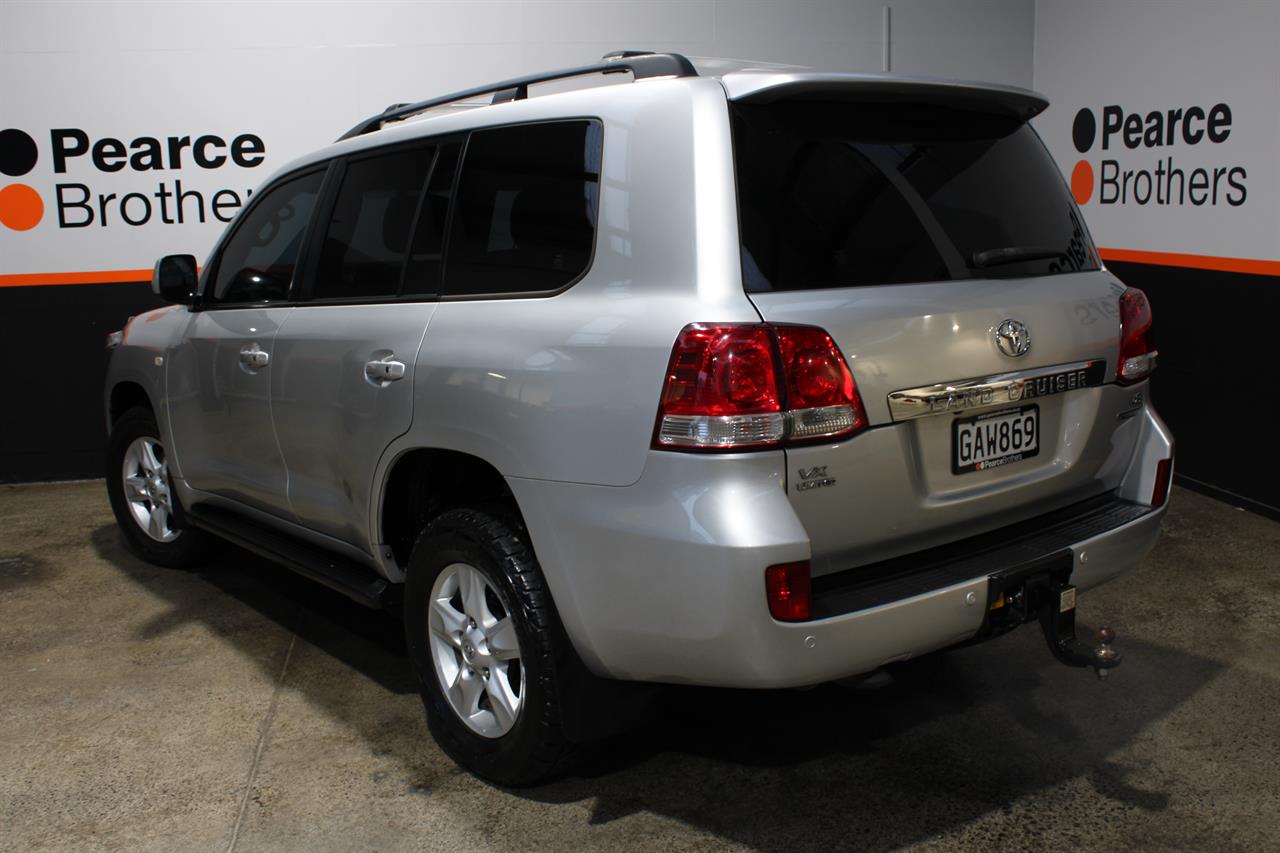 2011 Toyota LandCruiser