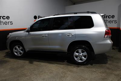 2011 Toyota LandCruiser - Thumbnail