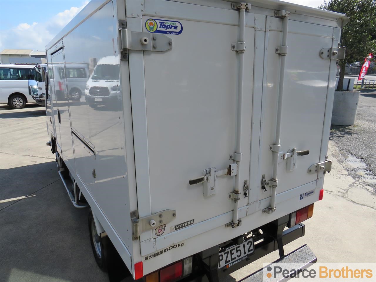 2014 Isuzu ELF