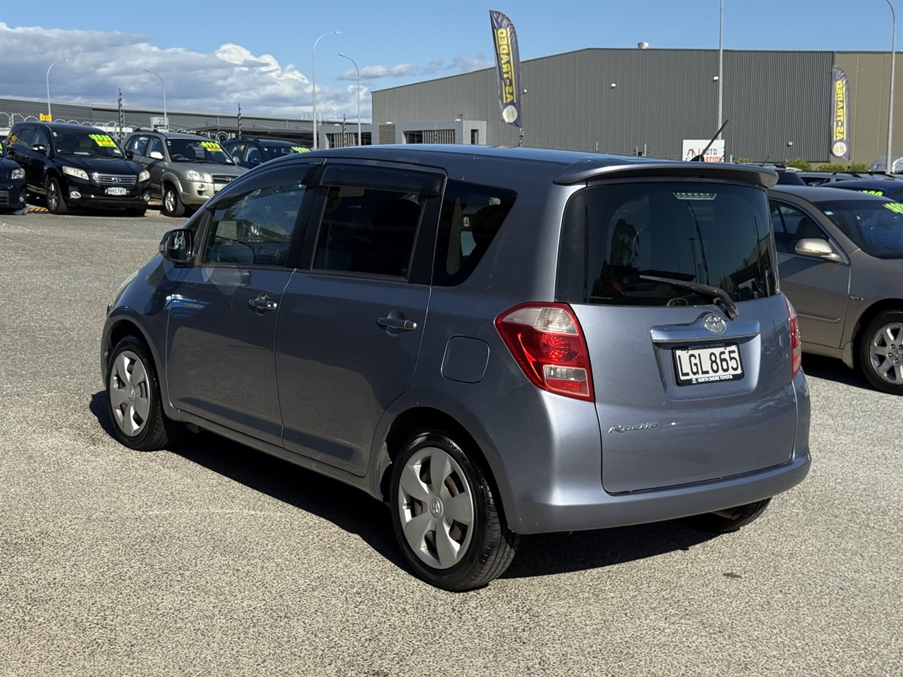 2006 Toyota Ractis