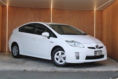 2012 Toyota PRIUS - Thumbnail