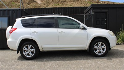 2011 Toyota RAV4 - Thumbnail