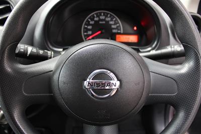 2011 Nissan MARCH - Thumbnail